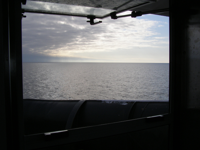 Calm weather sailing on the NOAA Ship MILLER FREEMAN