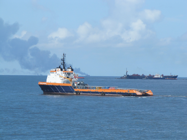 Work and supply vessel SEACOR RIGOROUS on site at the Deepwater Horizondisaster well containment efforts