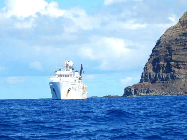 NOAA Ship OSCAR ELTON SETTE