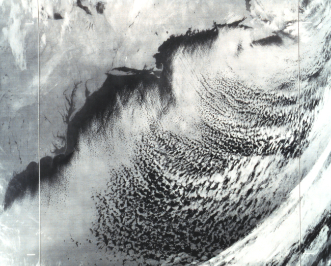 An infrared image transmitted from NOAA 2 satellite showing the East Coast ofNorth America from the Gaspe Peninsula to northern Florida