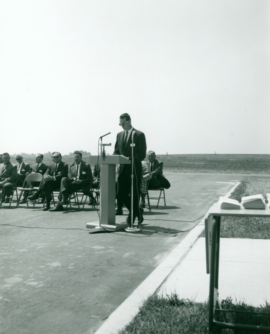 Unknown dignitary speaking at dedication of Wallops Island satellitereceiving station