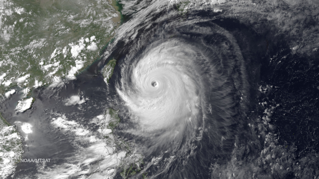 Super Typhoon Neoguri bears down on Okinawa, Japan Mainland