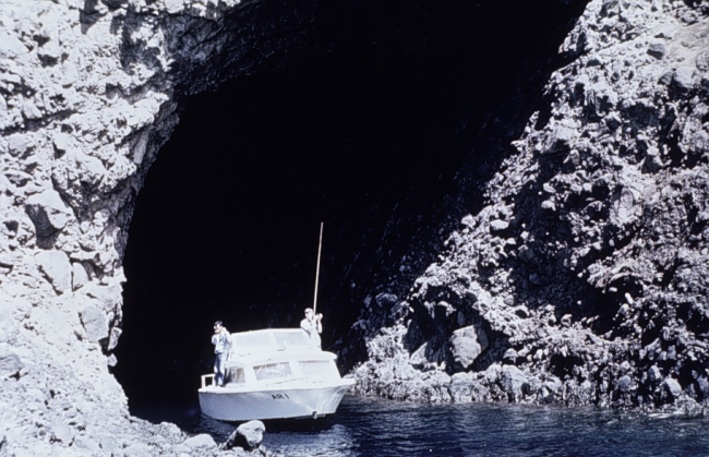 Hydrographic spelunkers - cave exploration by boat