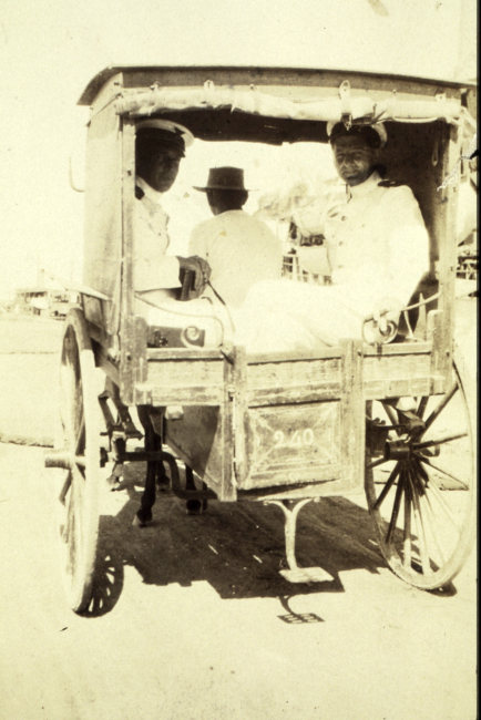 Hubert Paton and Bloomberg in a Cebu cart