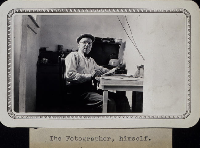 The Fotographer, himself