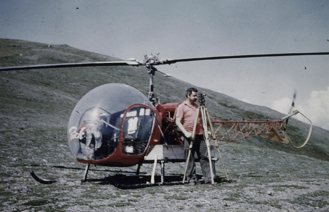 Helicopter bringing Bob Pryce to observation point