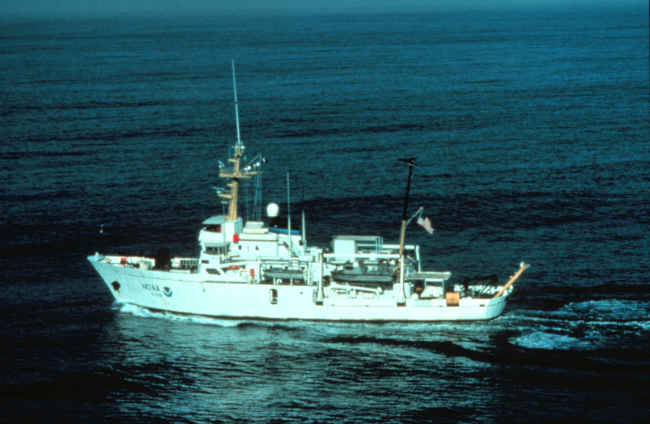 NOAA Ship MCARTHUR