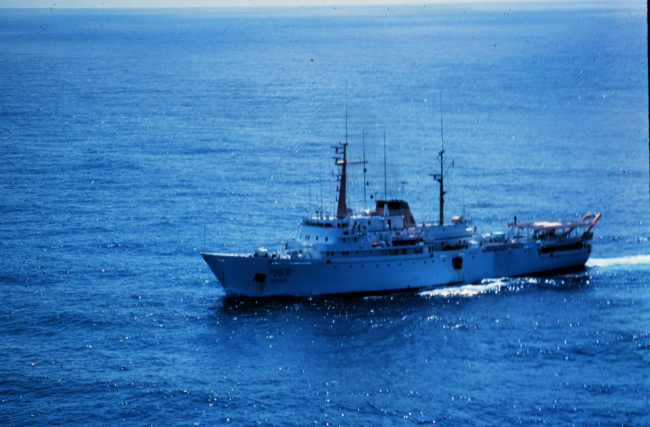 NOAA Ship RESEARCHER