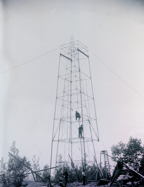 Gas pipe triangulation tower similar to Bilby tower