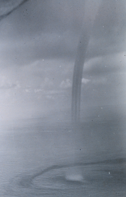 Mature stage of waterspout with contracting spiral pattern