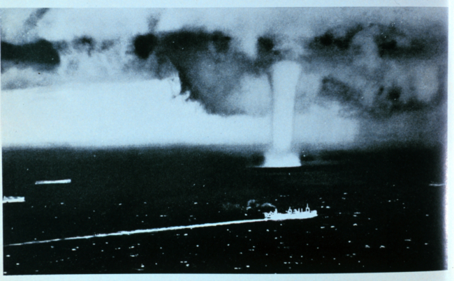 Huge waterspout observed from aircraft accompanying North Atlantic convoyduring WWII