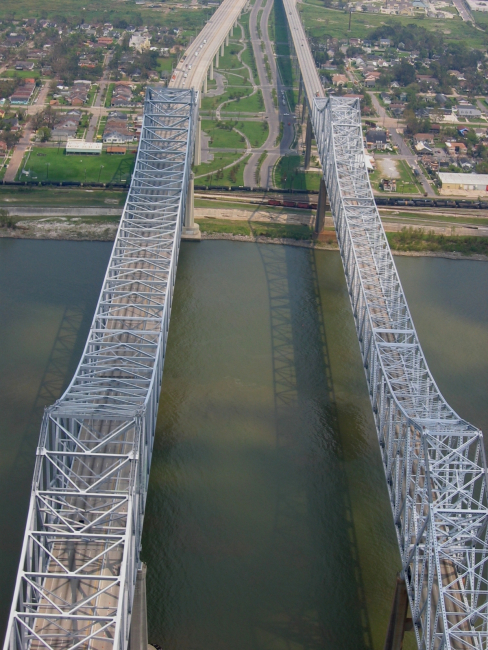 Mississippi River bridges at New Orleans
