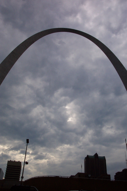 The Gateway Arch on a cloudy day
