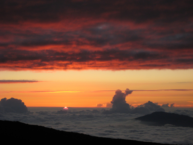 Looking NW from the Mauna Loa atmospheric observatory at sunset