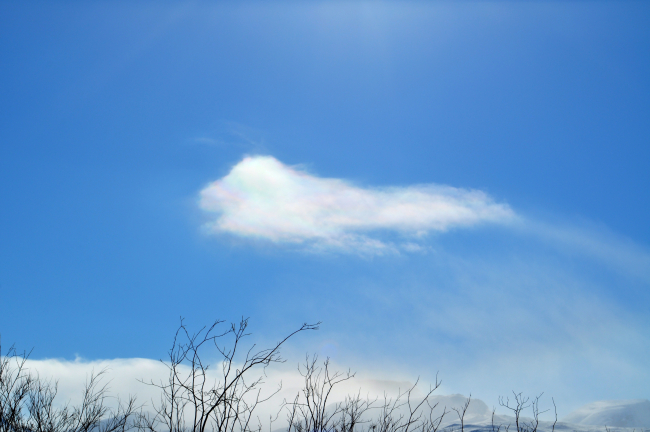 An iridescent cloud