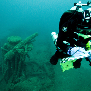 Studying the shipwreck of the MESSENGER
